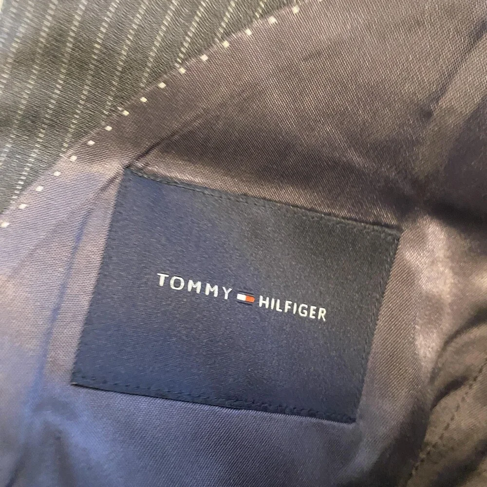Tommy Hilfiger Suit Jacket Mens 40R Gray Pinstripe 100% Wool 2 Button Blazer